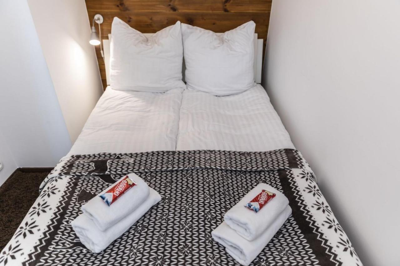 Na Cyrhli Z Tarasem Apartment